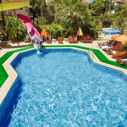 melek_apart_hotel_a_pool04_(medium)